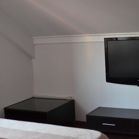 Vila Cu Trandafiri Cozy Apartments 2 Camere Bragadiru Экстерьер фото