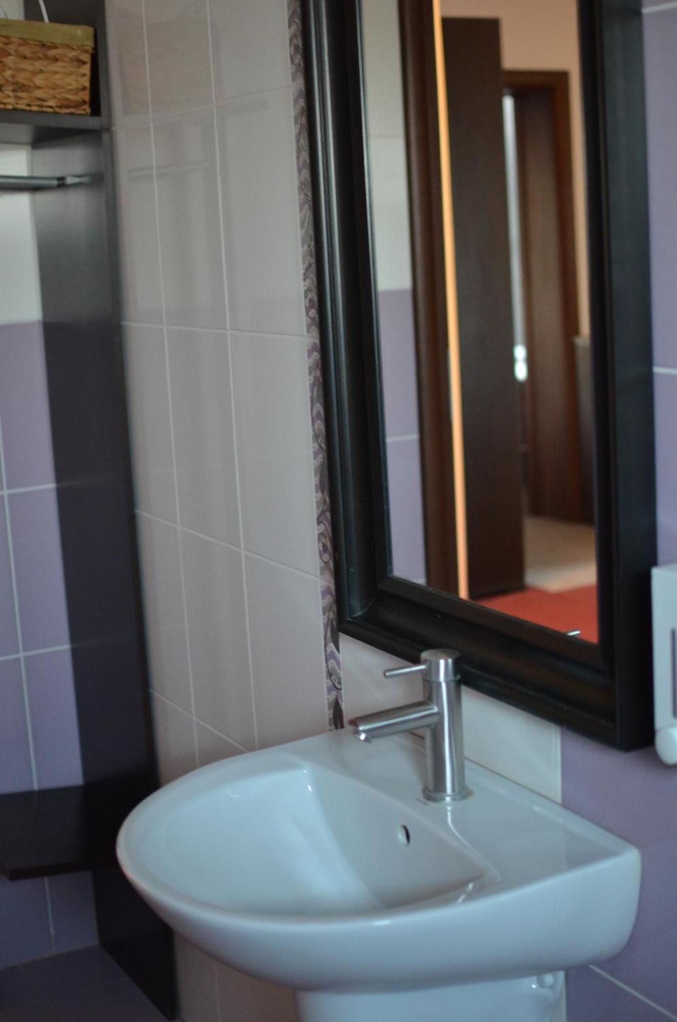 Vila Cu Trandafiri Cozy Apartments 2 Camere Bragadiru Экстерьер фото