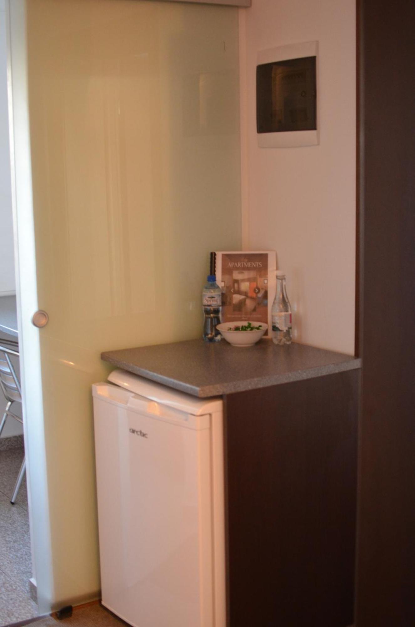 Vila Cu Trandafiri Cozy Apartments 2 Camere Bragadiru Экстерьер фото
